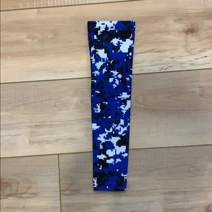 NWOT Sports Sleeve